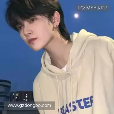 龙含雅